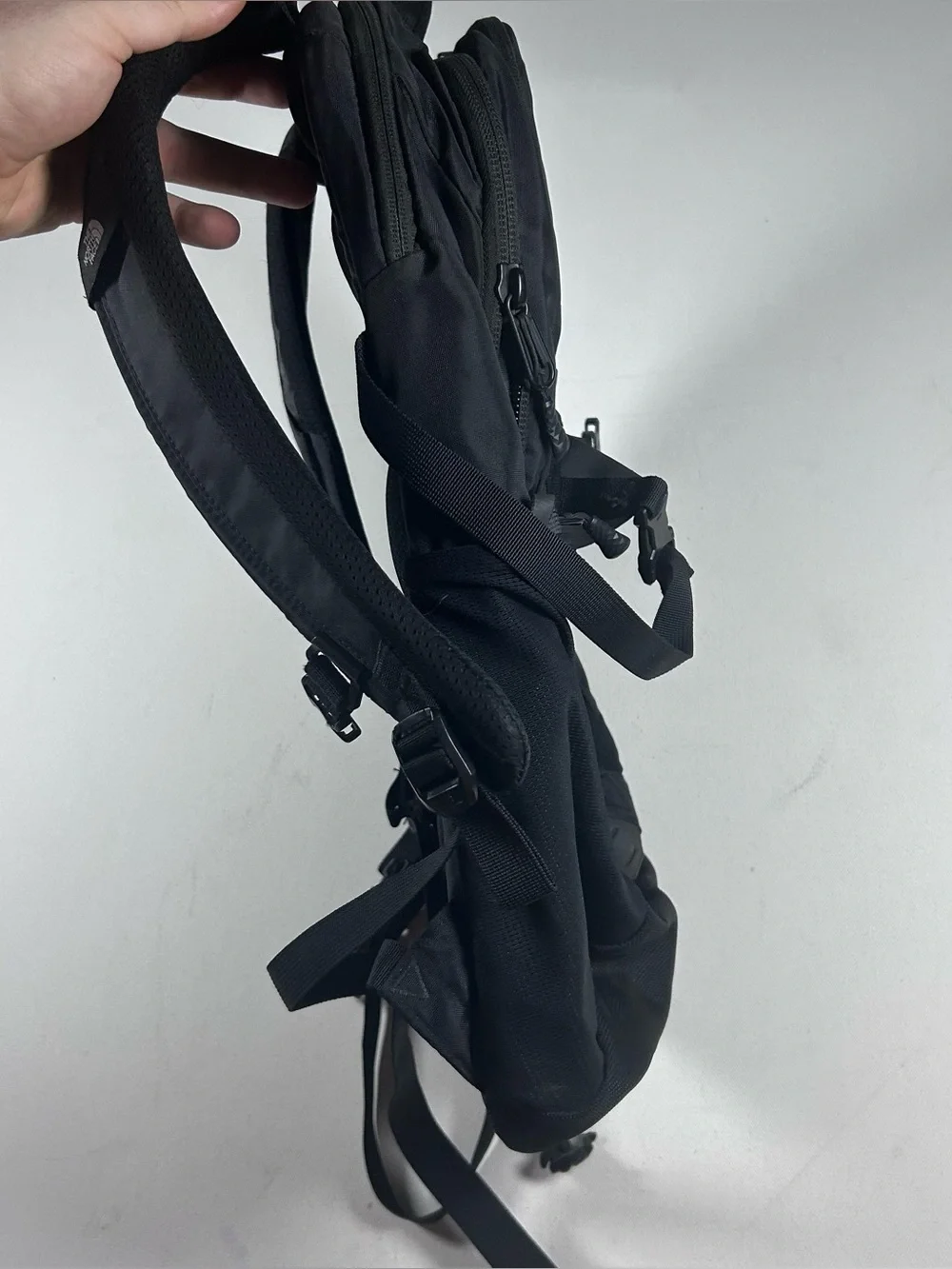 The North Face Unisex RECON Day Travel Hike Student 30L Backpack Black